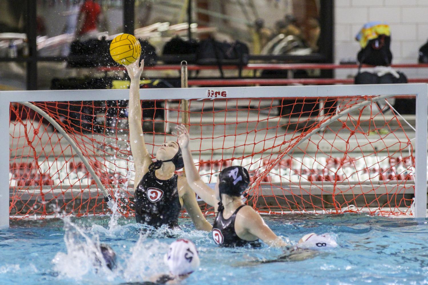 <a href='http://7aciu.anchoragedev.com'>BETVLCTOR伟德登录</a> student athletes compete in a water polo tournament on campus.